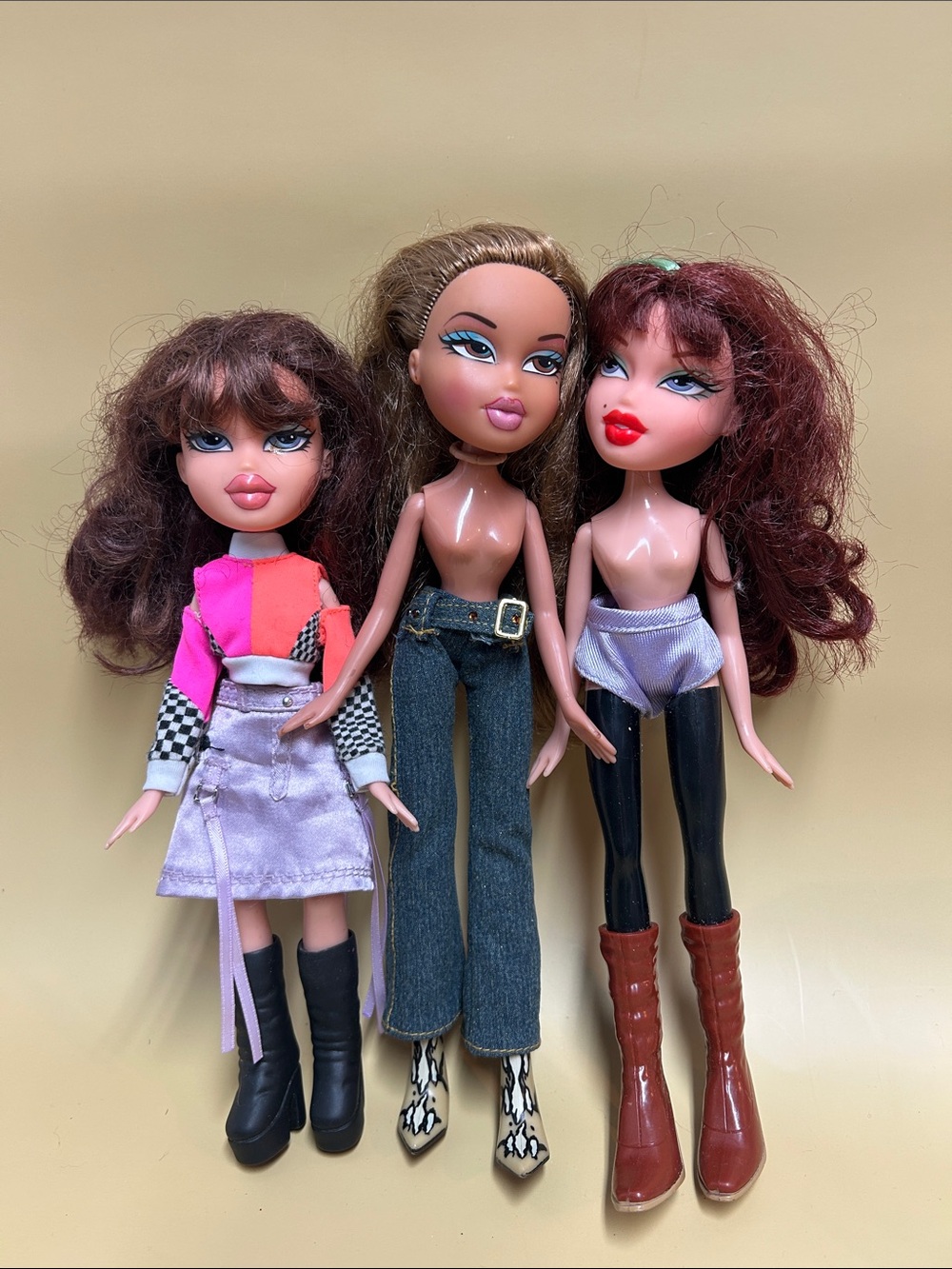 Lot of 3 Vintage Bratz Dolls 2001 with cloths